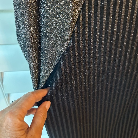 Asymmetrical dress - Picture 5 of 6